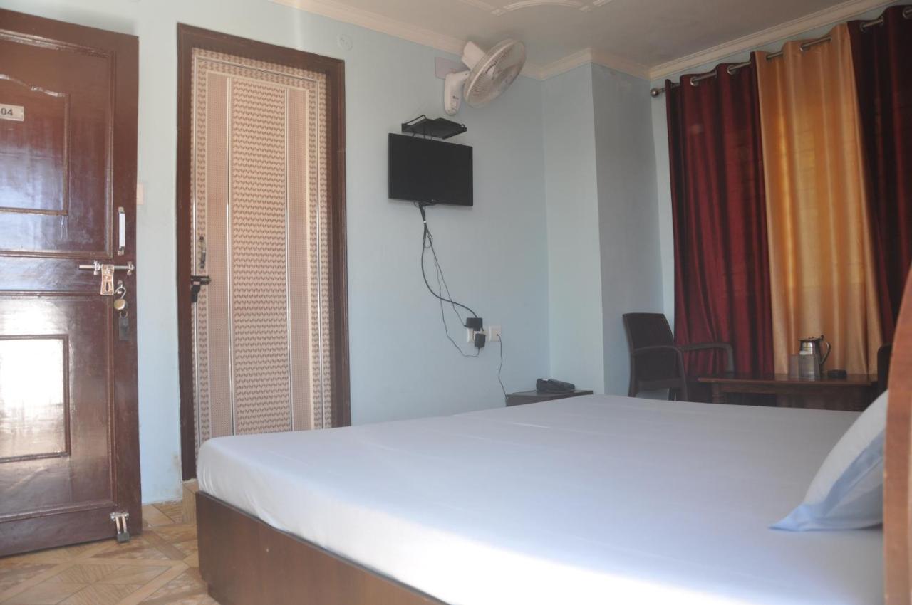 Hotel Lansblue Lansdowne Esterno foto