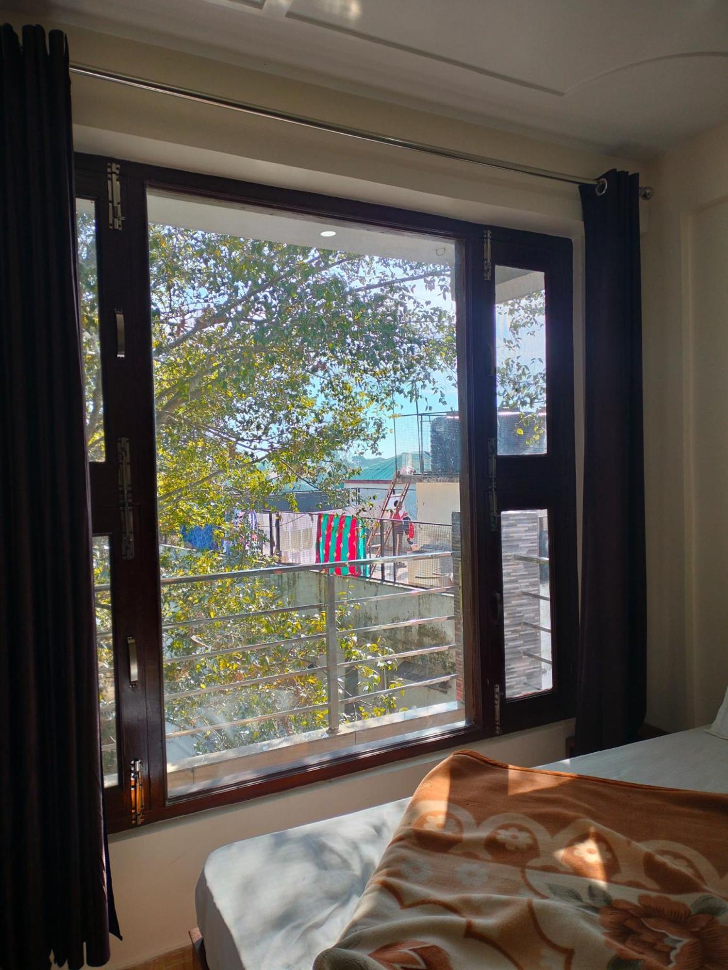 Hotel Lansblue Lansdowne Esterno foto